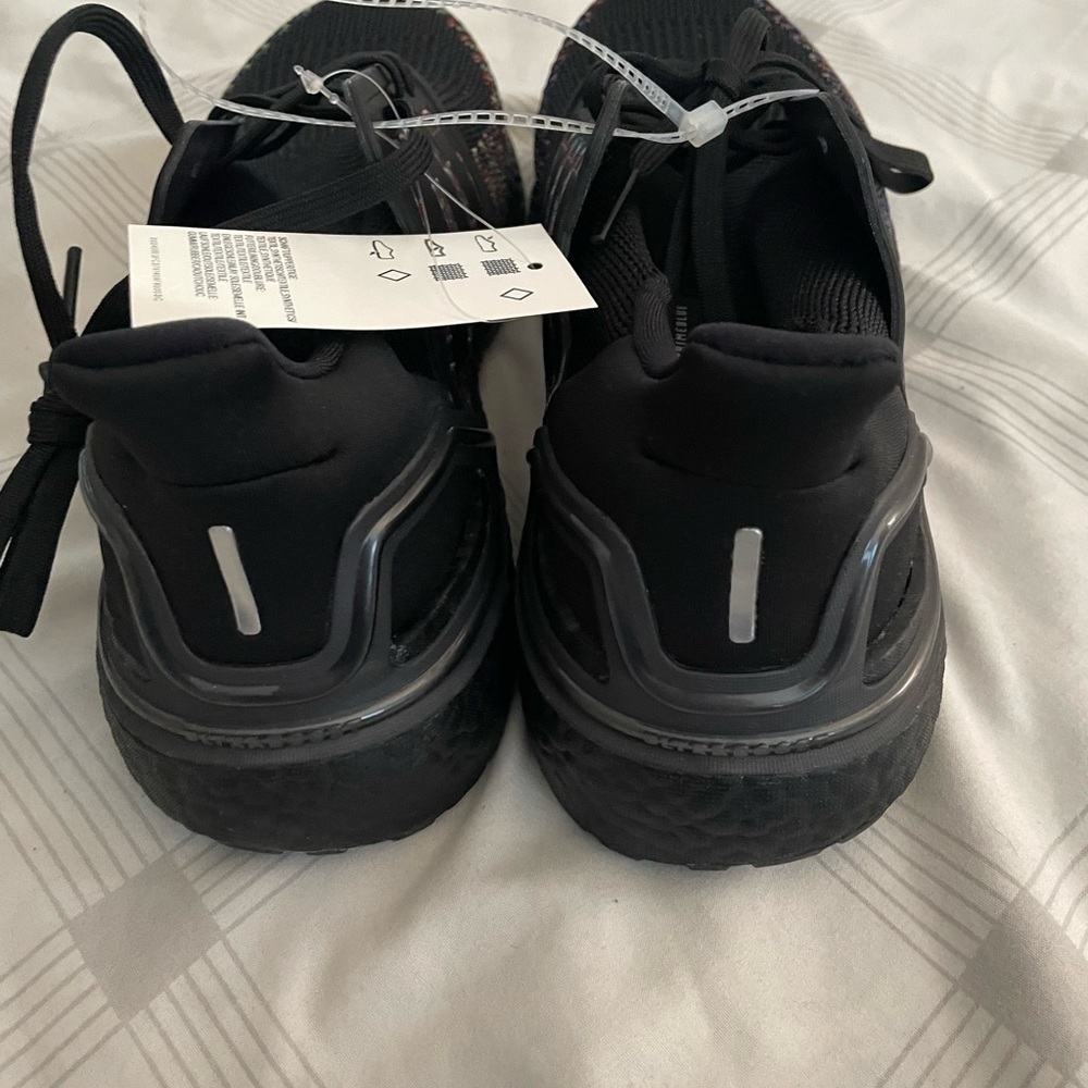 Ultraboost_20 - Picture 4 of 5